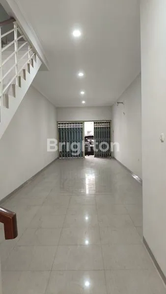 image TURUN HARGA RUKO BARU 2 LANTAI JALAN UTAMA KOMPLEK JEMURSARI (3)