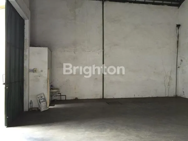 image GUDANG STRATEGIS SURABAYA (5)