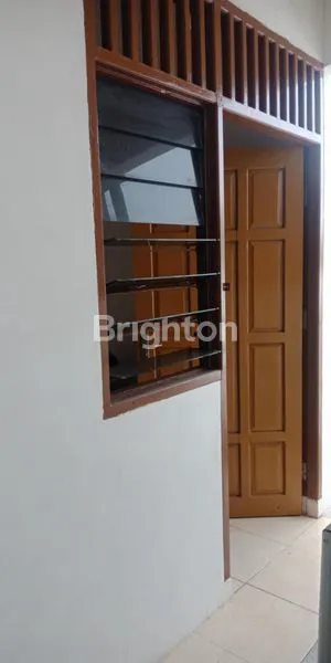 image RUMAH SELANGKAH KE PASAR POGOT DI SURABAYA (7)