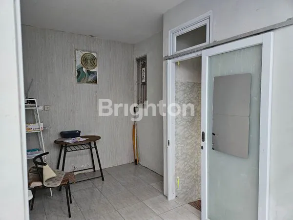 image RUMAH DUA LANTAI (3)