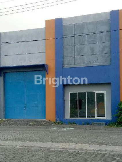 image GUDANG SIAP HUNI,  TERAWAT, TERLETAK DI KAWASAN PERGUDANGAN SINAR BUDURAN 3,NOL JALAN RAYA LINGKAR TIMUR,  SIDOARJO (4)