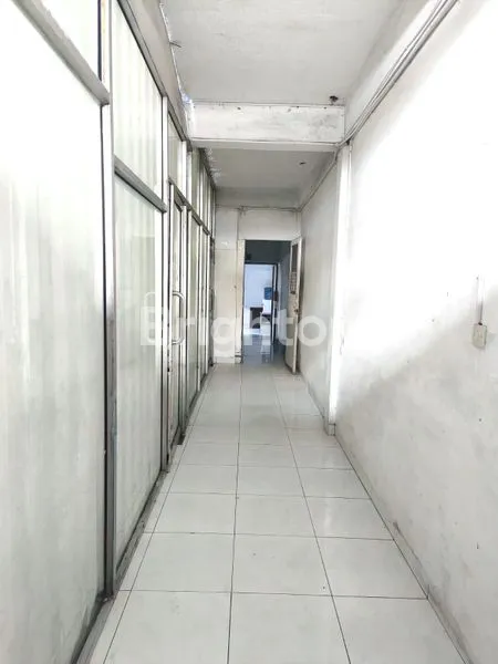 image  • DI JUAL RUKO INTI KOTA JL. SPARMAN ( DEKAT KE SEKOLAH SANTO THOMAS ) DENGAN BISNIS KOST KOST AN YANG SEDANG BERJALAN (3)
