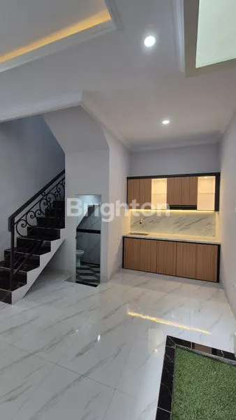 image RUMAH CLUSTER MODERN 2 LANTAI SIAP HUNI JAGAKARSA (4)