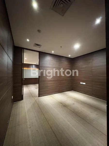 image OFFICE SPACE EQUITY TOWER SCBD JAKARTA SELATAN (3)
