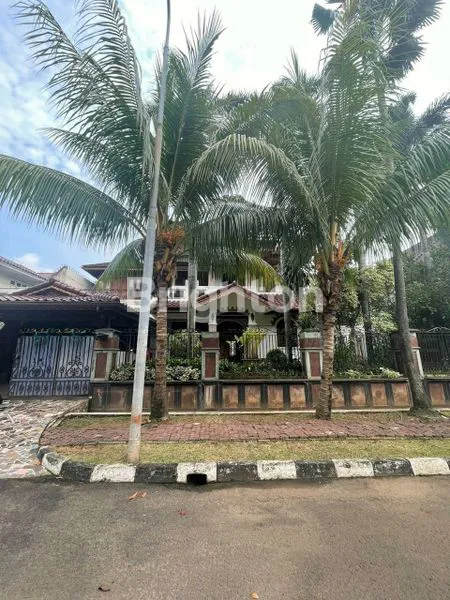 image RUMAH MEWAH ASRI DI TANJUNG BARAT (1)
