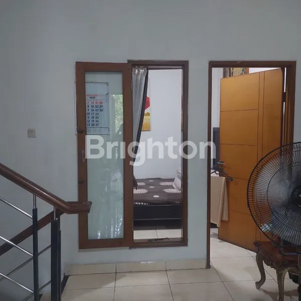 image RUMAH BAGUS 2½ LANTAI SIAP HUNI DI CIDENG, JAKARTA PUSAT (4)