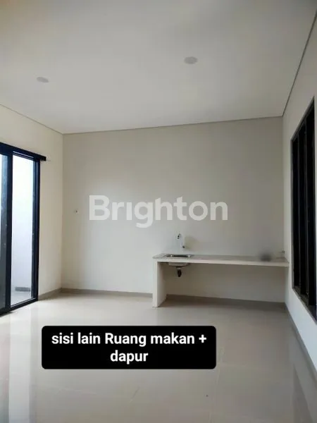 image RUMAH 2 LANTAI MEWAH 4 KT DI KOTA MADIUN (2)