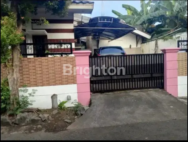 image RUMAH HOOK DI KOMPLEK JOGLO BARU (2)