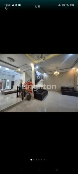 image RUMAH CANTIK DAN MEGAH 2 LANTAI (4)