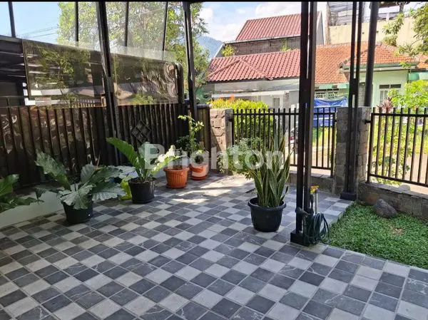 image RUMAH MODERN CLASSIC SENTUL CITY - BOGOR (3)