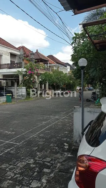 image DIJUAL RUMAH + KANTOR 2 LANTAI DI JL GATOT SUBROTO, DENPASAR UTARA (8)