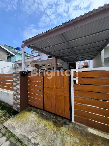 image RUMAH MINIMALIS LOKASI STRATEGIS DEKAT MAL LIVING WORLD (1)