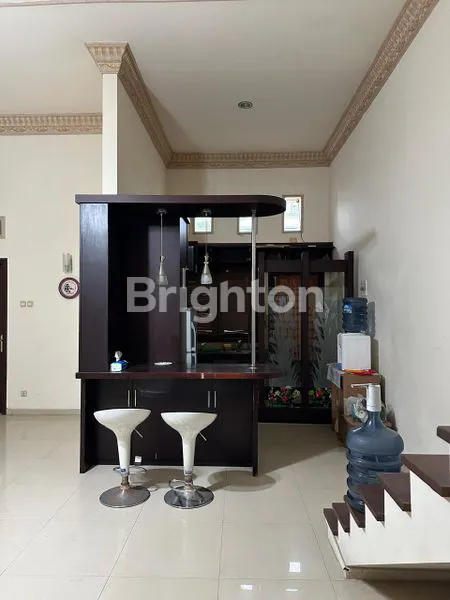 image RUMAH FURNISH DENGAN 4 + 2 KAMAR TIDUR DI VPT (5)