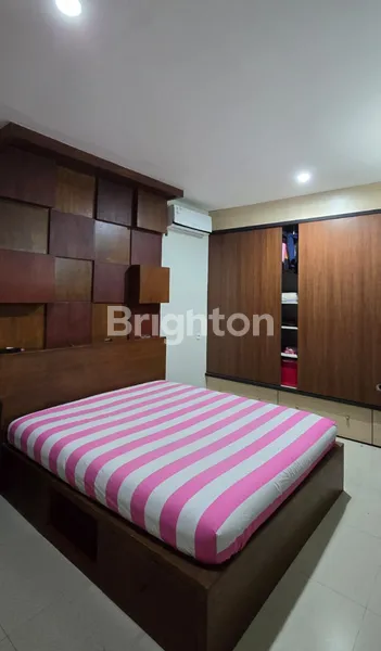 image RUMAH DI GREEN LAKE SURABAYA BARAT (7)