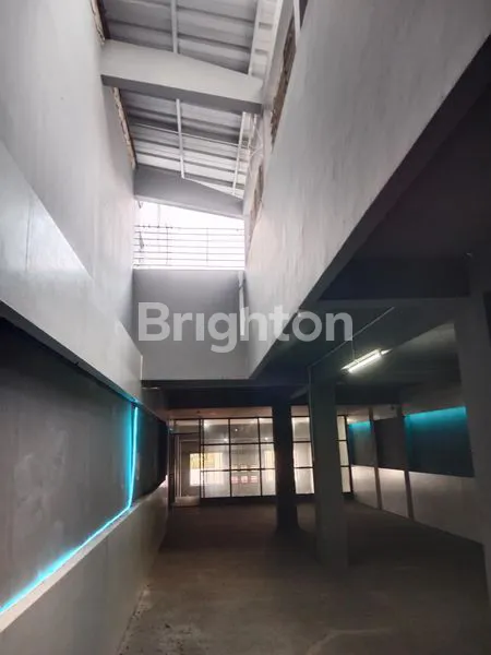 image SEWA RUKO STRATEGIS 2.5 LANTAI DI PUSAT BISNIS SUDIRMAN (6)