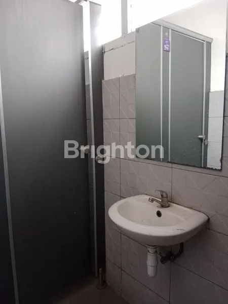 image SEWA RUKO STRATEGIS 2.5 LANTAI DI PUSAT BISNIS SUDIRMAN (7)