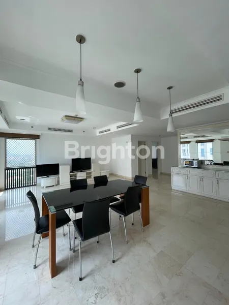 image APARTEMENT SEMI FURNISHED GOLF VIEW PONDOK INDAH JAKARTA SELATAN (3)