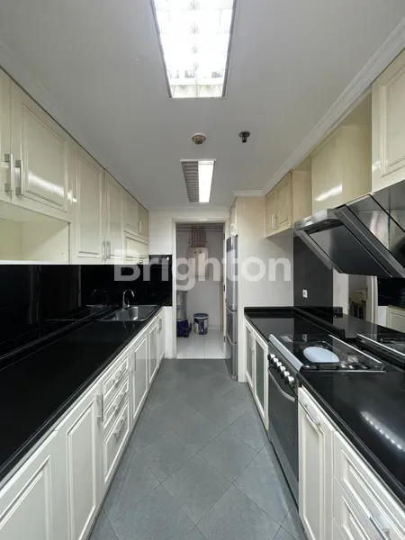 image APARTEMENT SEMI FURNISHED GOLF VIEW PONDOK INDAH JAKARTA SELATAN (5)