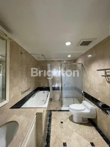 image APARTEMENT SEMI FURNISHED GOLF VIEW PONDOK INDAH JAKARTA SELATAN (6)