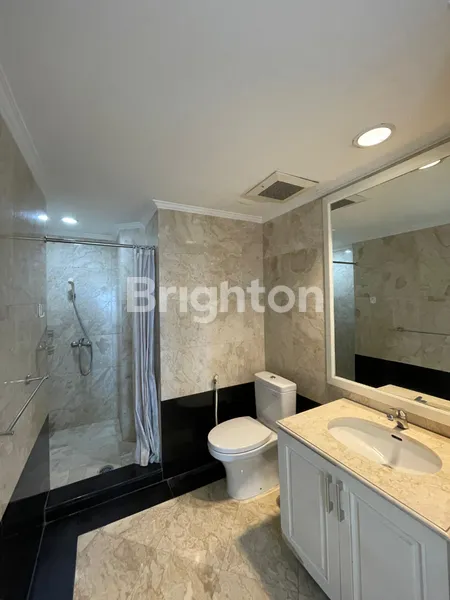 image APARTEMENT SEMI FURNISHED GOLF VIEW PONDOK INDAH JAKARTA SELATAN (7)