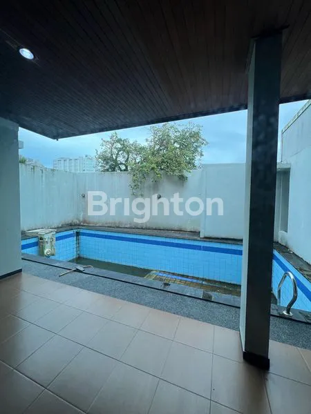 image DIJUAL RUMAH MEWAH BERADA DI PUSAT KOTA BALIKPAPAN (6)