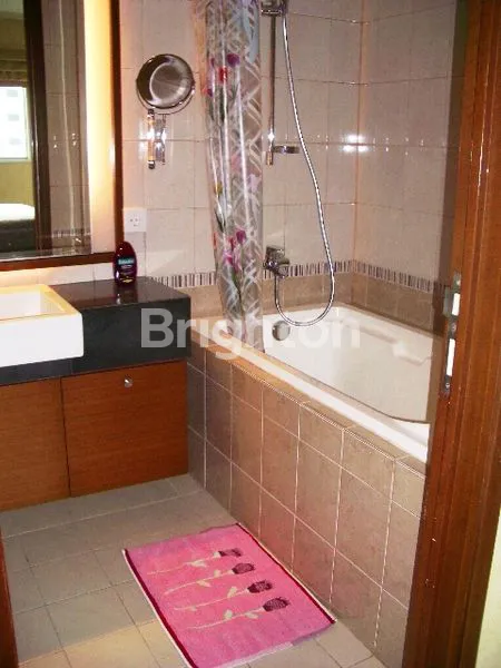 image APARTEMEN SAHID SUDIRMAN RESIDENCE 3BR JAKARTA SELATAN (5)