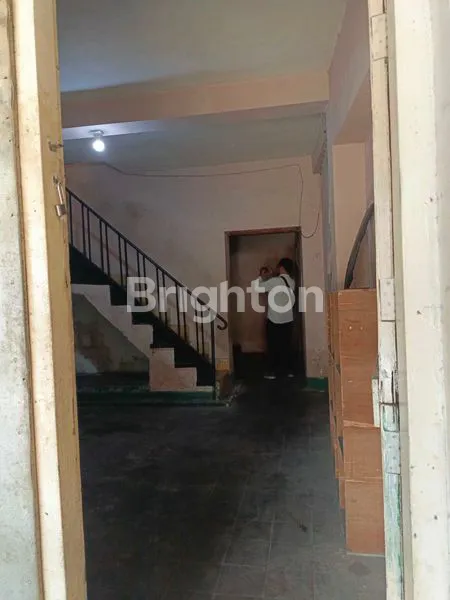 image RUMAH DI POROS JALAN RAYA BANDULAN SUKUN KOTA MALANG (7)