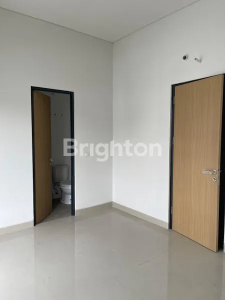 image RUMAH 2 LANTAI DI BSD – SIAP HUNI (2)