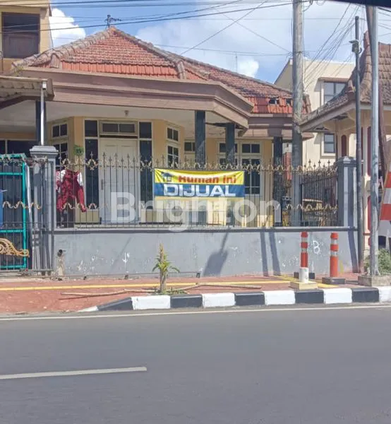 image RUMAH SIAP HUNI DI LOKASI STRATEGIS JALAN SEMERU KOTA BATU (1)