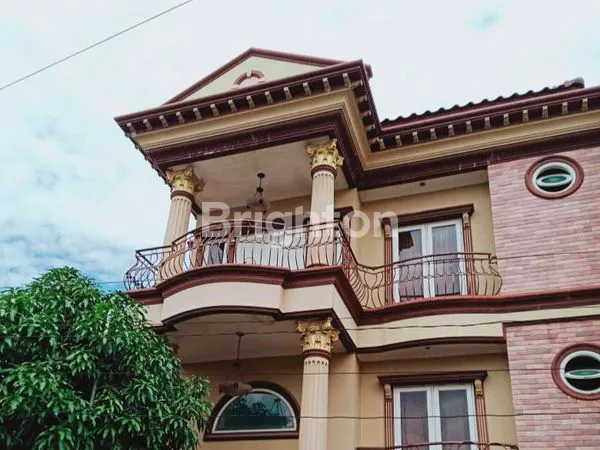 image RUMAH SIAP HUNI 2,5 LANTAI  DI PERUMAHAN BARATA, KARANG TENGAH CILEDUK (1)