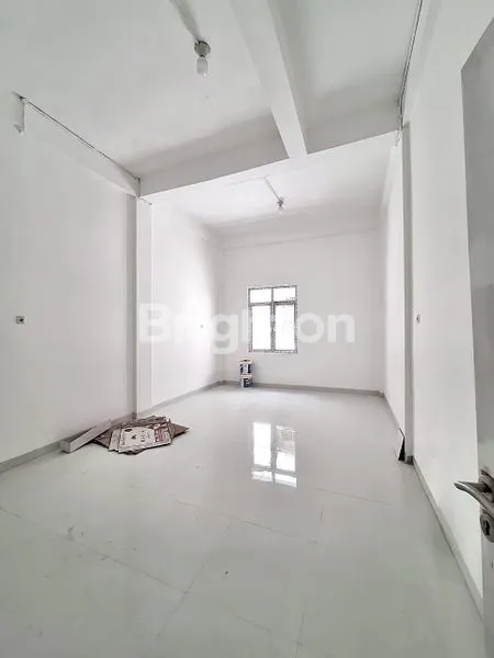 image DI JUAL. RUKO GANDENG JL. PANCING / JL. WILLIEM ISKANDAR - KONDISI BARU - SIAP HUNI  (5)