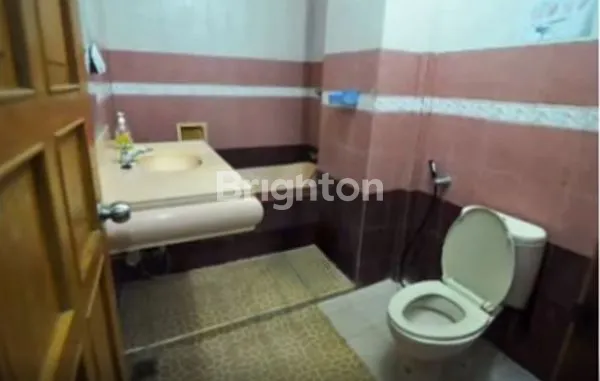 image RUMAH 3 LANTAI, 9 BEDROOM, FULL FURNISHED, STRATEGIS DI GN. SOPUTAN, DENPASAR BARAT (8)