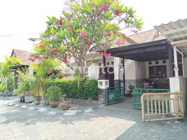 image RUMAH MINIMALIS SIAP HUNI DI BABATAN PRATAMA (8)