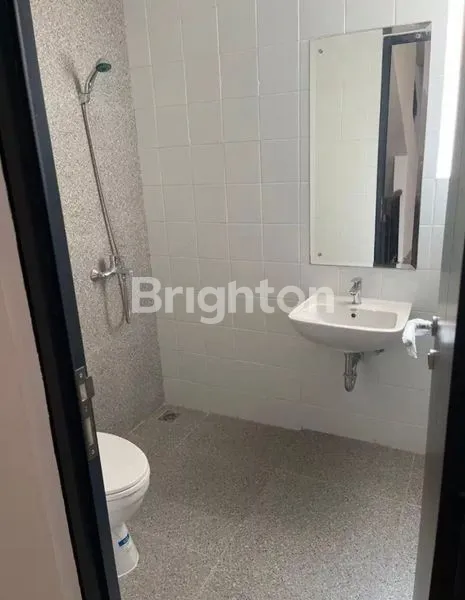 image RUKO 3 LANTAI LATINOS BUSINESS BSD – LOKASI STRATEGIS UNTUK USAHA & INVESTASI (6)