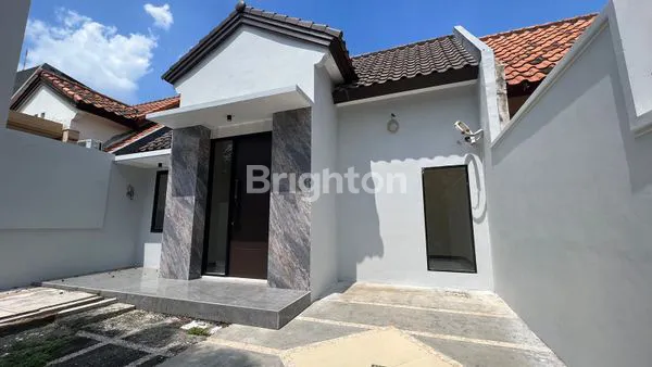 image RUMAH FULL RENOVASI 1.5 LANTAI DI CITRALAND SURABAYA  (1)