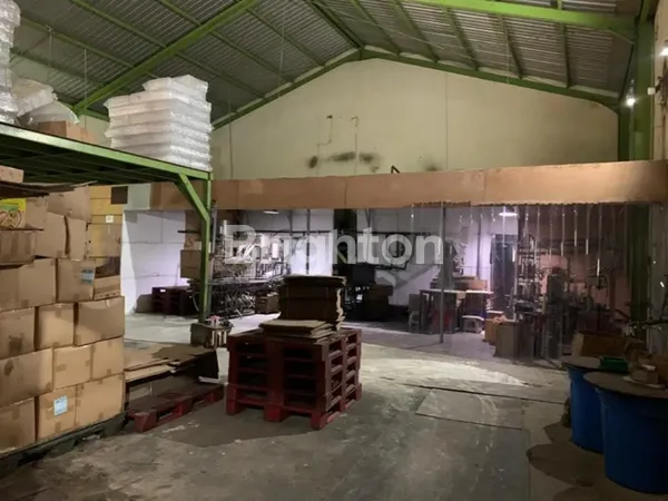 image SIAP PAKAI GUDANG EX PABRIK MINYAK GORENG DI DAERAH KENJERAN, DEKAT PAKUWON CITY (4)