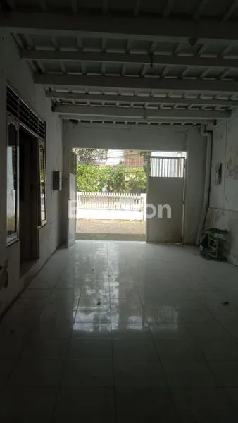 image RUMAH UNTUK USAHA DI RAYA PAMULARSIH  (5)