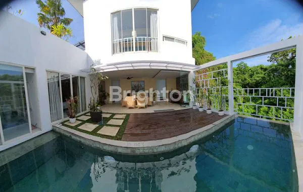 image RUMAH MEWAH 2 LANTAI 500M DARI TOL NUSA DUA, SHM (7)