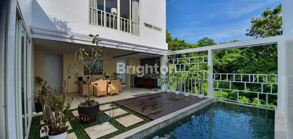 image RUMAH MEWAH 2 LANTAI 500M DARI TOL NUSA DUA, SHM (6)