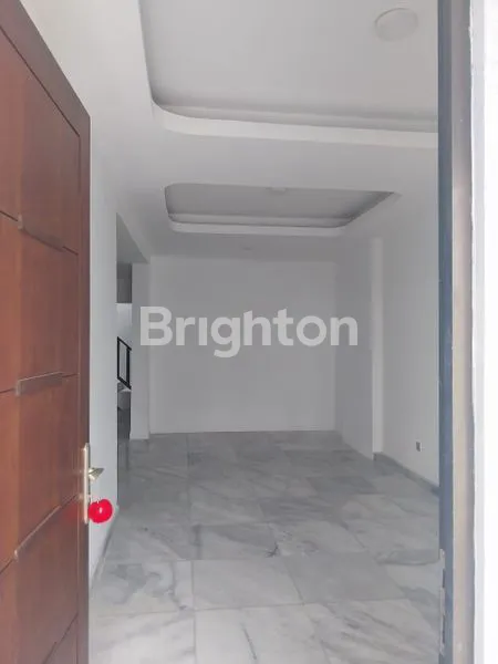 image DIJUAL RUMAH DI CITRALAND SURABAYA  (2)