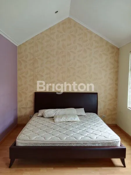 image HUNIAN TOWN HOUSE 2 LANTAI FURNISHED  SANGAT RAPI DAN LUAS, AMAN SIAPHUNI DILIPPO KARAWACI CENTRAL (7)