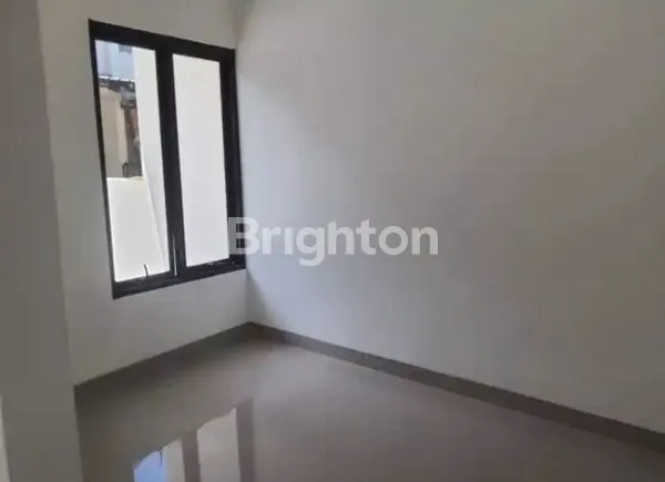 image RUMAH 2 LANTAI SIAP HUNI DEKAT BANDARA SOEKARNO-HATTA TELUKNAGA (2)