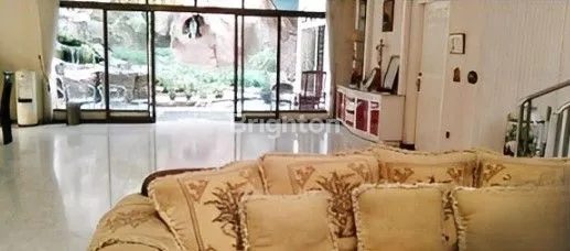 image RUMAH MANYAR KERTOARJO (3)