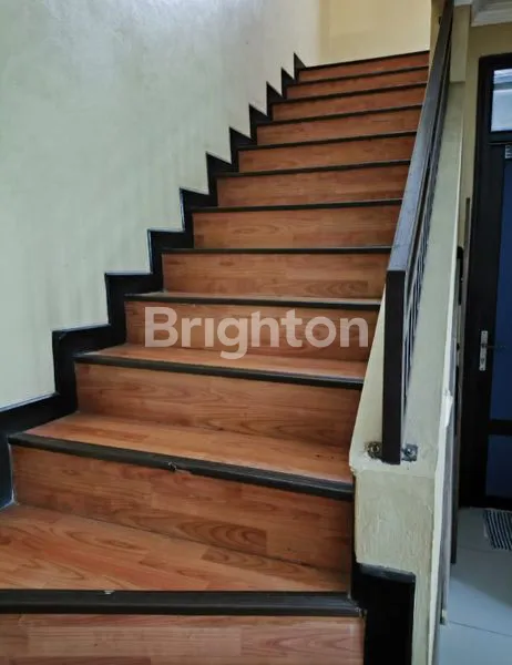 image RUMAH HOOK MEWAH 3 LANTAI SEMI FURNISH DI KOTA BARU PARAHYANGAN (7)