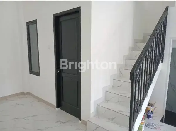 image RUMAH 2.5 LANTAI SIAP HUNI DI PISANGAN - SHM & IMB LENGKAP (2)