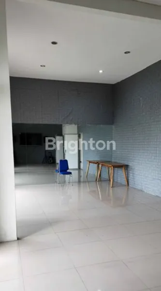 image DIJUAL RUKO 2 UNIT JEJER DI JALAN KALIWARON DEKAT RAYA MULYOREJO COCOK UNTUK KANTOR  (5)