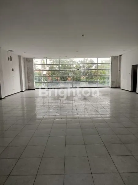 image MILIKI SEGERA RUKO 2 LT  COCOK UNTUK  KANTOR / SHOWROOM / GUDANG LOKASI  DI JL  RAYA  DR. CIPTO  AREA PERKANTORAN KOTA  SEMARANG (3)