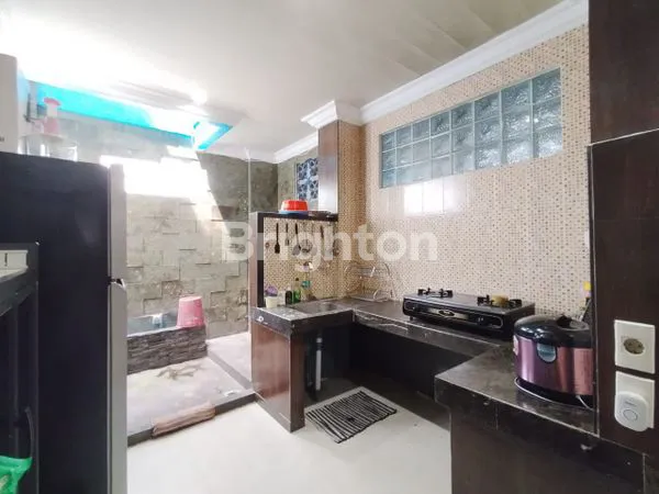 image RUMAH MEWAH 2 LANTAI VILLA ANGGREK MAS - 200M2 BEBAS BANJIR (3)