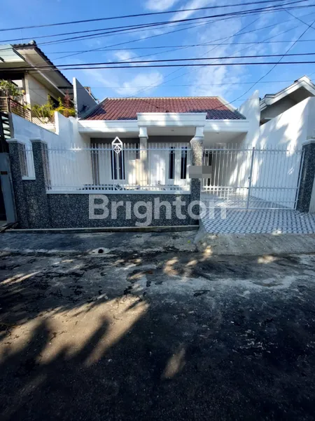 image RUMAH MEWAH 2 LANTAI RENOVASI BARU DI PUNCAK DIENG MALANG – LOKASI STRATEGIS DEKAT KAMPUS & FASILITAS UMUM  (1)