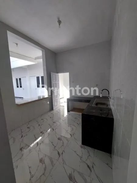 image RUMAH MEWAH 2 LANTAI RENOVASI BARU DI PUNCAK DIENG MALANG – LOKASI STRATEGIS DEKAT KAMPUS & FASILITAS UMUM  (6)